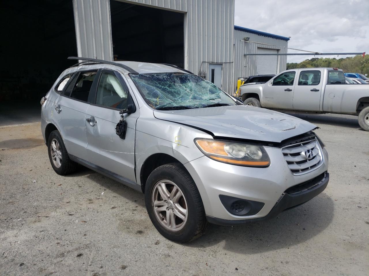 HYUNDAI SANTA FE G 2010 with VIN 5NMSG3AB1AH386659 - Photo from auction