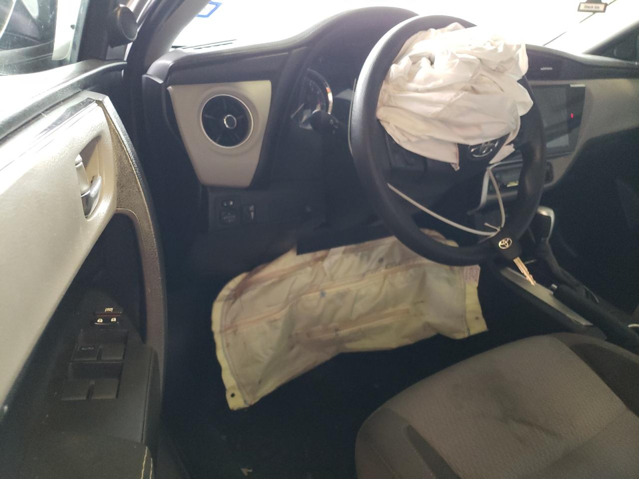 Photo 9 from auction – 2018 TOYOTA COROLLA L with VIN 5YFBURHE0JP850560
