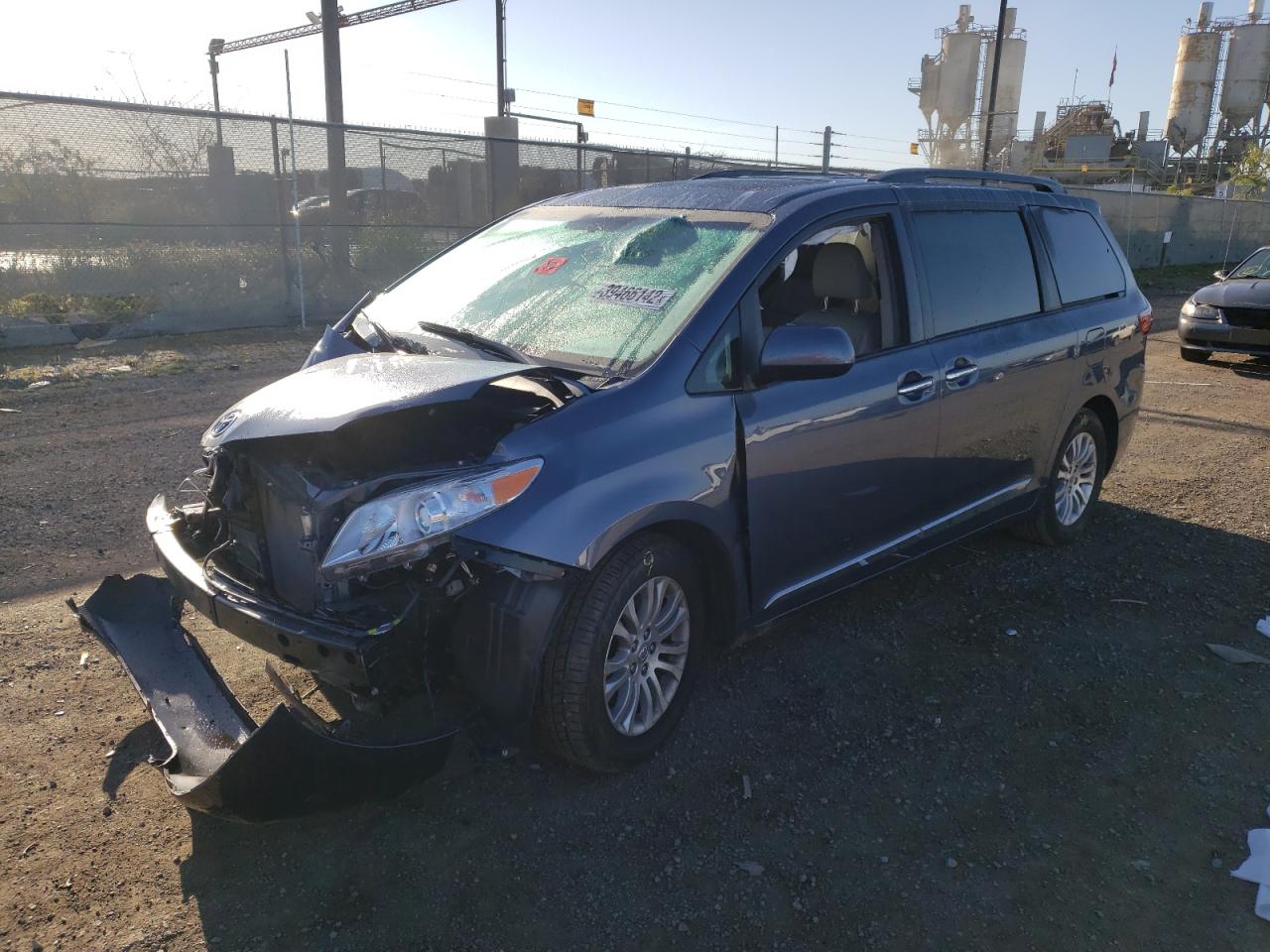 Photo 2 from auction – 2017 TOYOTA SIENNA XLE with VIN 5TDYZ3DC9HS808466