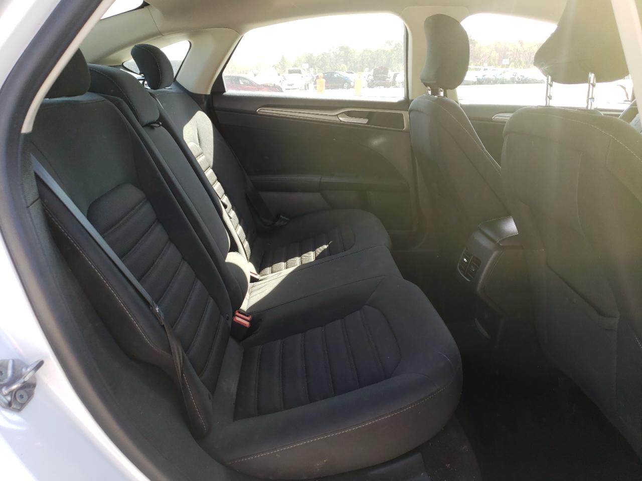 Photo 6 from auction – 2019 FORD FUSION SE with VIN 3FA6P0HD5KR146500