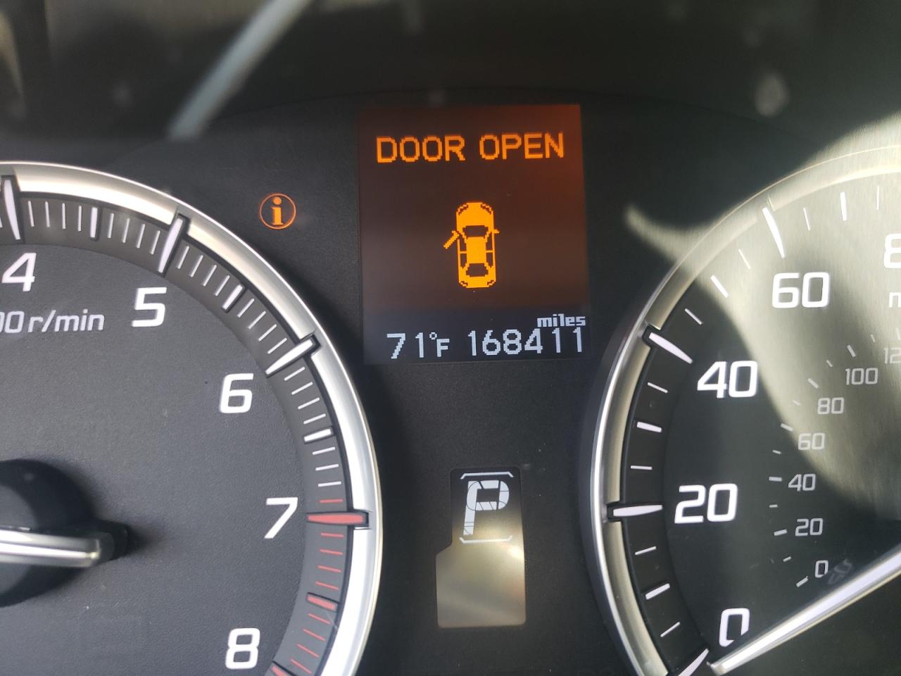 Photo 8 from auction – 2015 ACURA TLX with VIN 19UUB1F3XFA012860