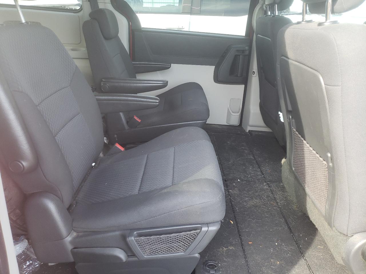 Photo 6 from auction – 2010 DODGE GRAND CARA with VIN 2D4RN3D15AR402233