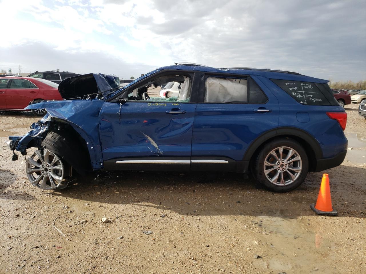 Photo 9 from auction – 2022 FORD EXPLORER L with VIN 1FMSK7FH7NGA32236