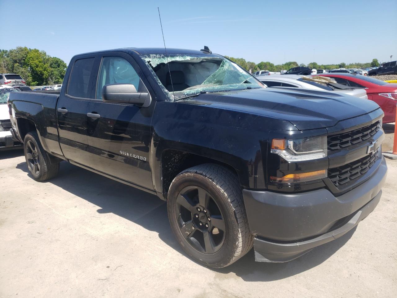 CHEVROLET SILVERADO 2018 with VIN 1GCRCNEC3JZ244477 - Photo from auction