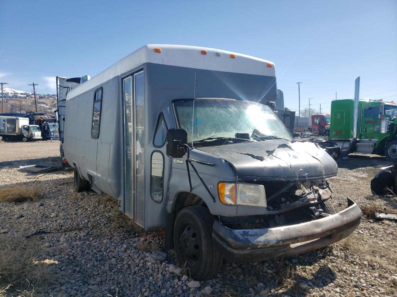 FORD ECONOLINE 1998 with VIN 1FDXE40SXWHB02372 - Photo from auction