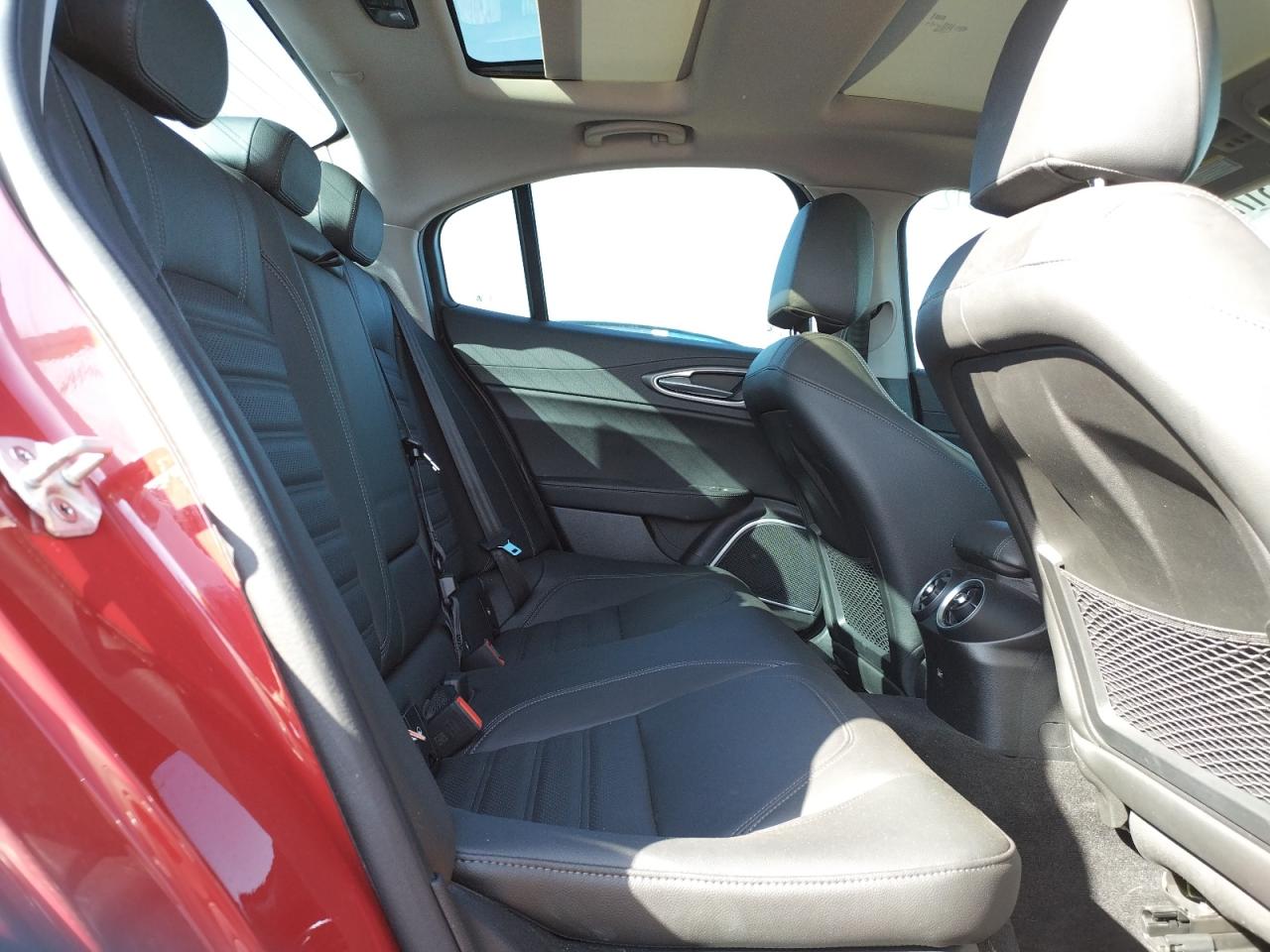 Photo 6 from auction – 2018 ALFA ROMEO GIULIA TI with VIN ZARFAECN8J7595755