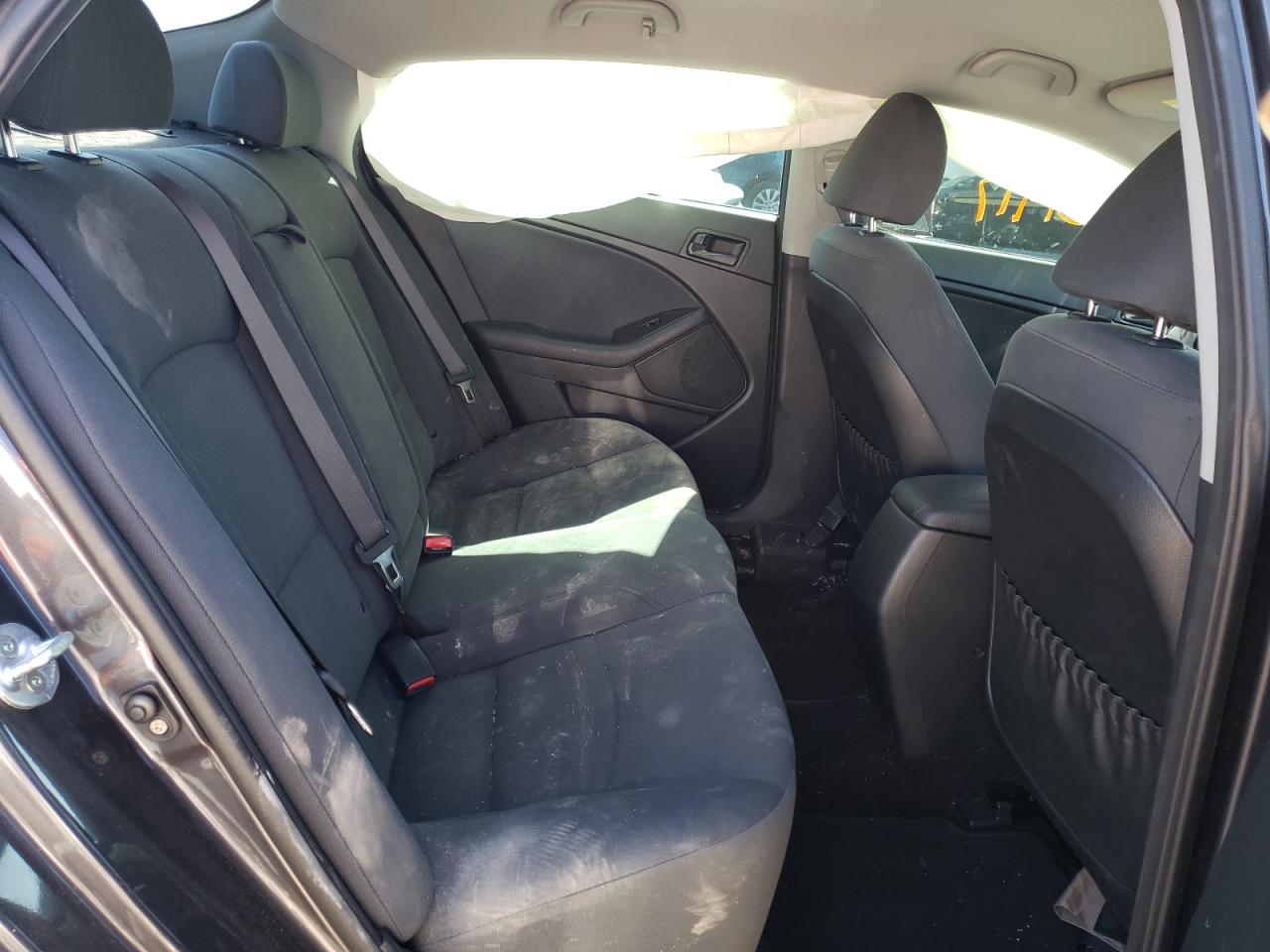 Photo 17 from auction – 2015 KIA OPTIMA LX with VIN KNAGM4A71F5649286