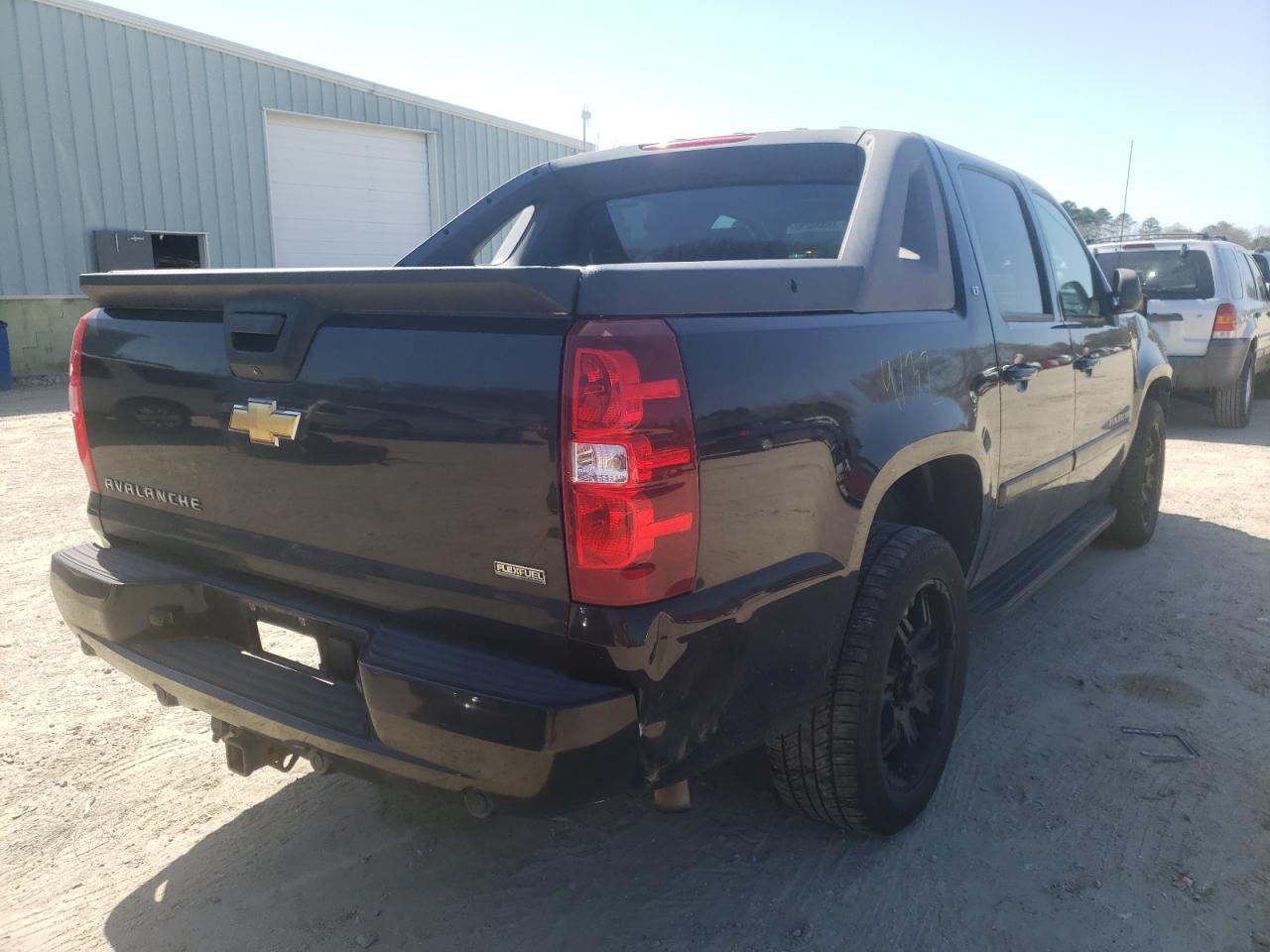 Photo 4 from auction – 2007 CHEVROLET AVALANCHE with VIN 3GNEC12097G303453