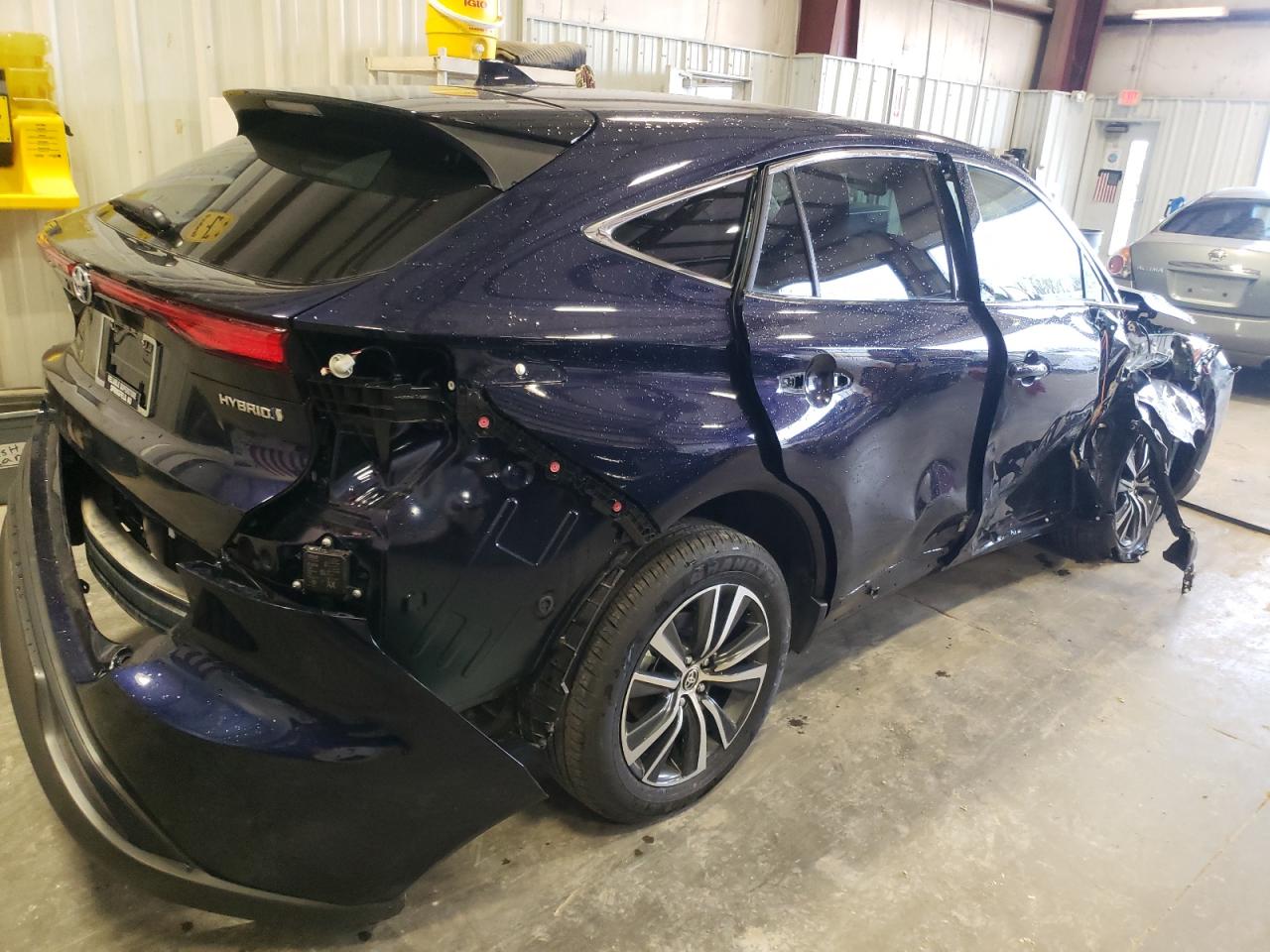 Photo 4 from auction – 2021 TOYOTA VENZA LE with VIN JTEAAAAHXMJ037533