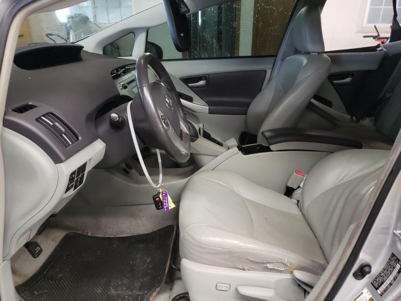 Photo 5 from auction – 2010 TOYOTA PRIUS with VIN JTDKN3DU3A0210778