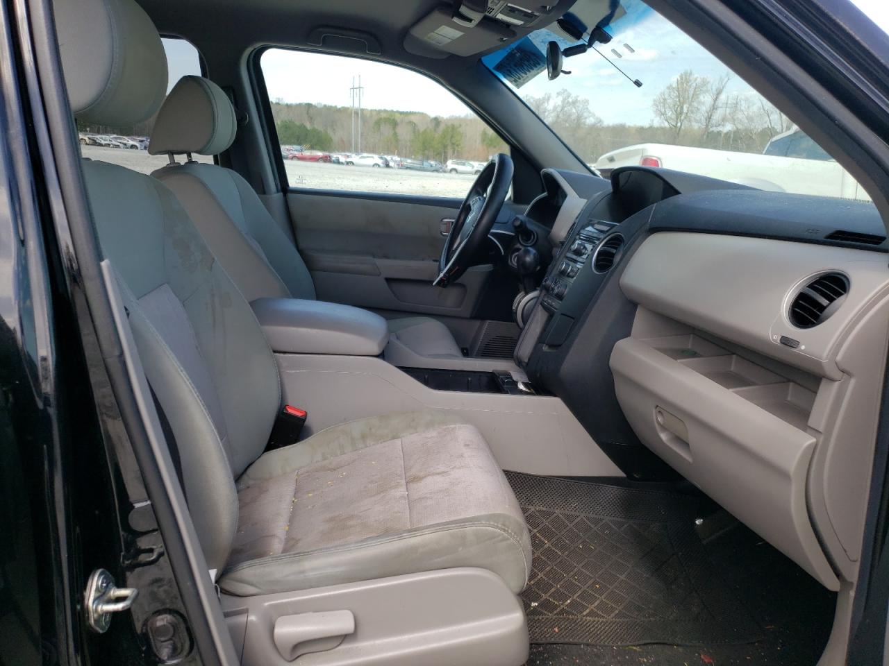 Photo 5 from auction – 2014 HONDA PILOT EX with VIN 5FNYF4H46EB006071