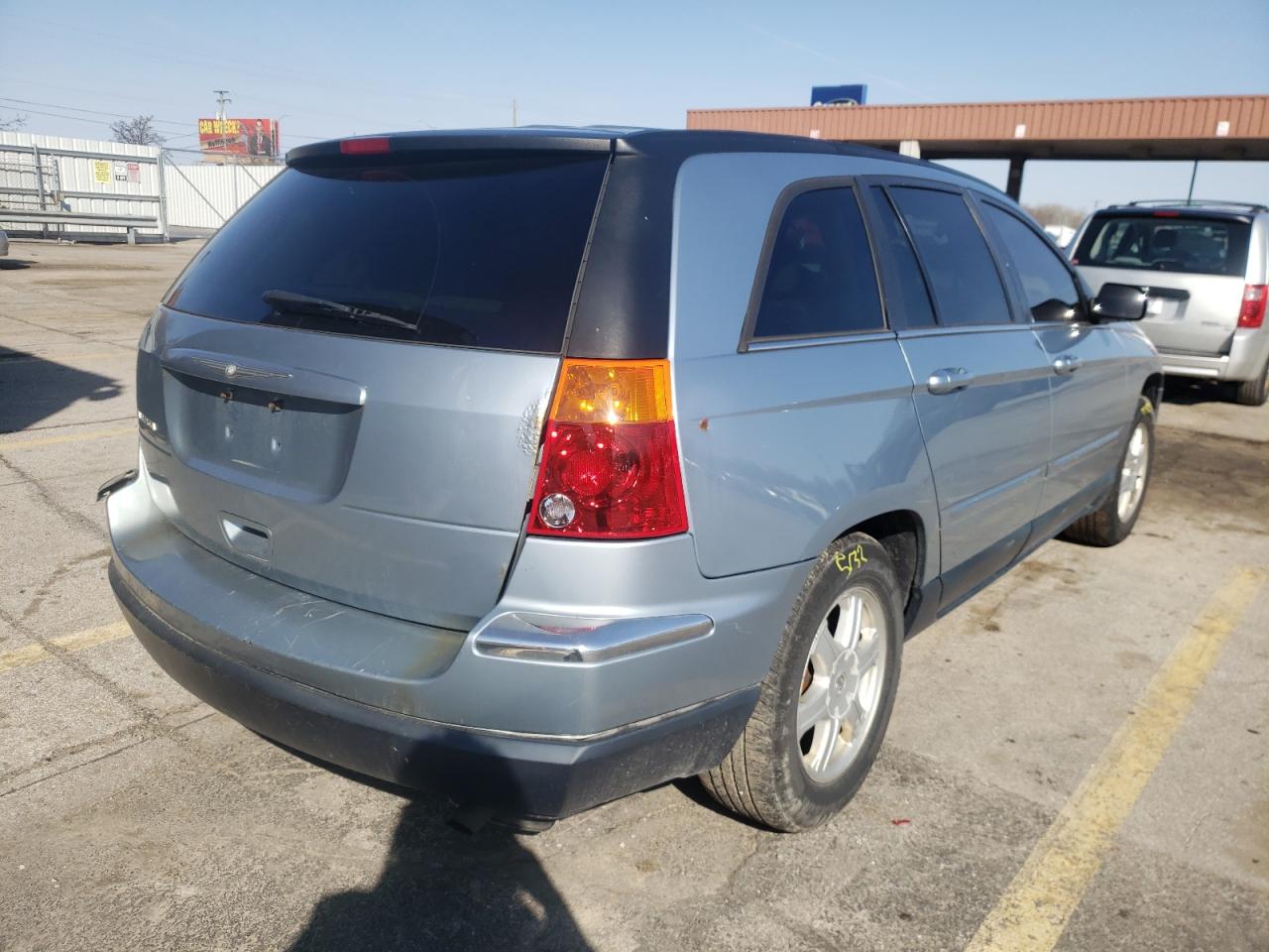 Photo 4 from auction – 2005 CHRYSLER PACIFICA with VIN 2C8GM68435R663040