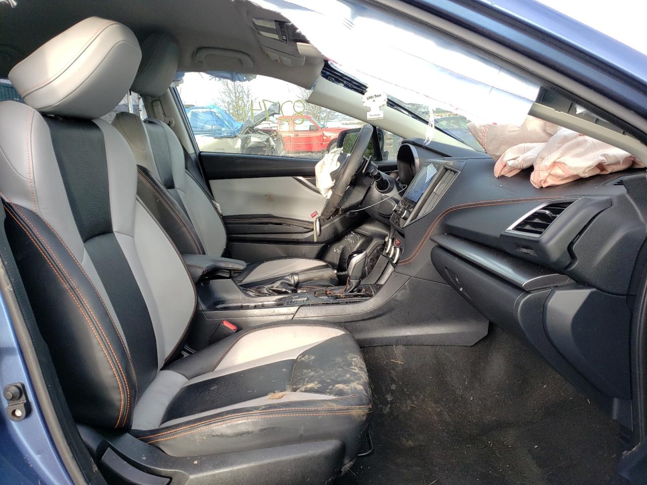 Photo 5 from auction – 2018 SUBARU CROSSTREK with VIN JF2GTAJCXJH259118