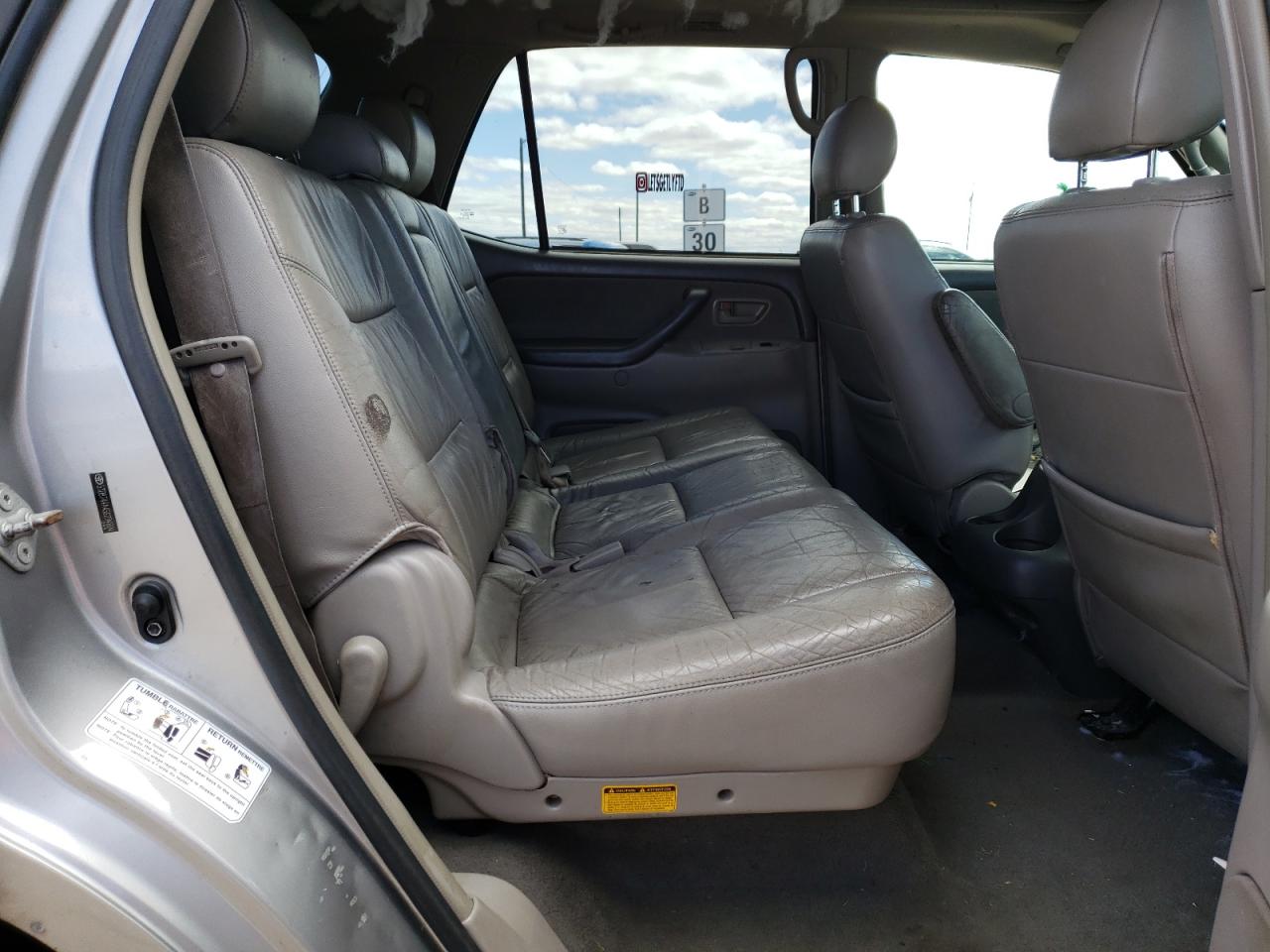 Photo 6 from auction – 2005 TOYOTA SEQUOIA with VIN 5TDBT44A45S234804