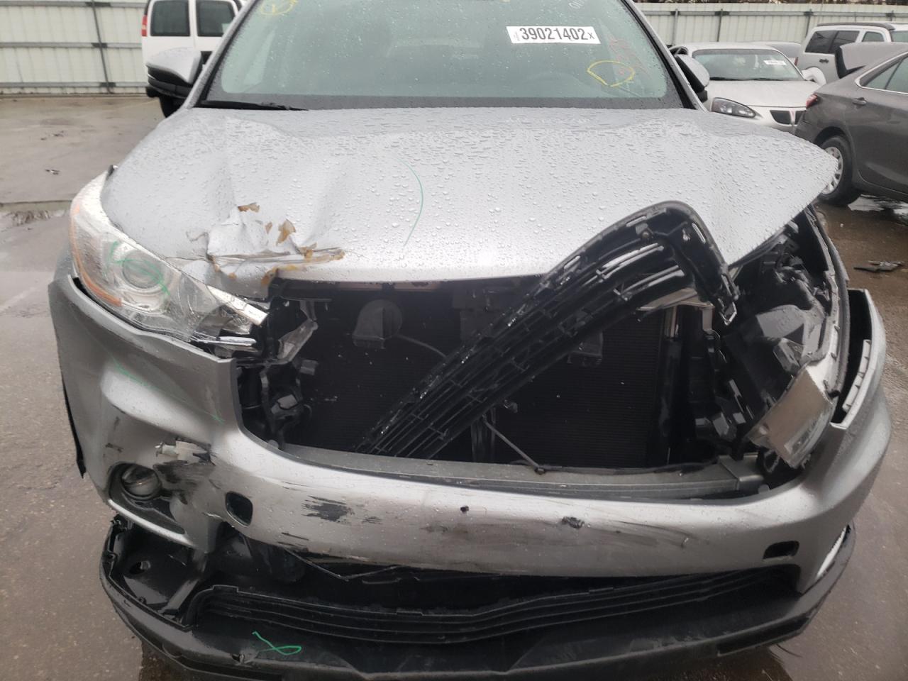 Photo 9 from auction – 2016 TOYOTA HIGHLANDER with VIN 5TDJKRFH9GS230109