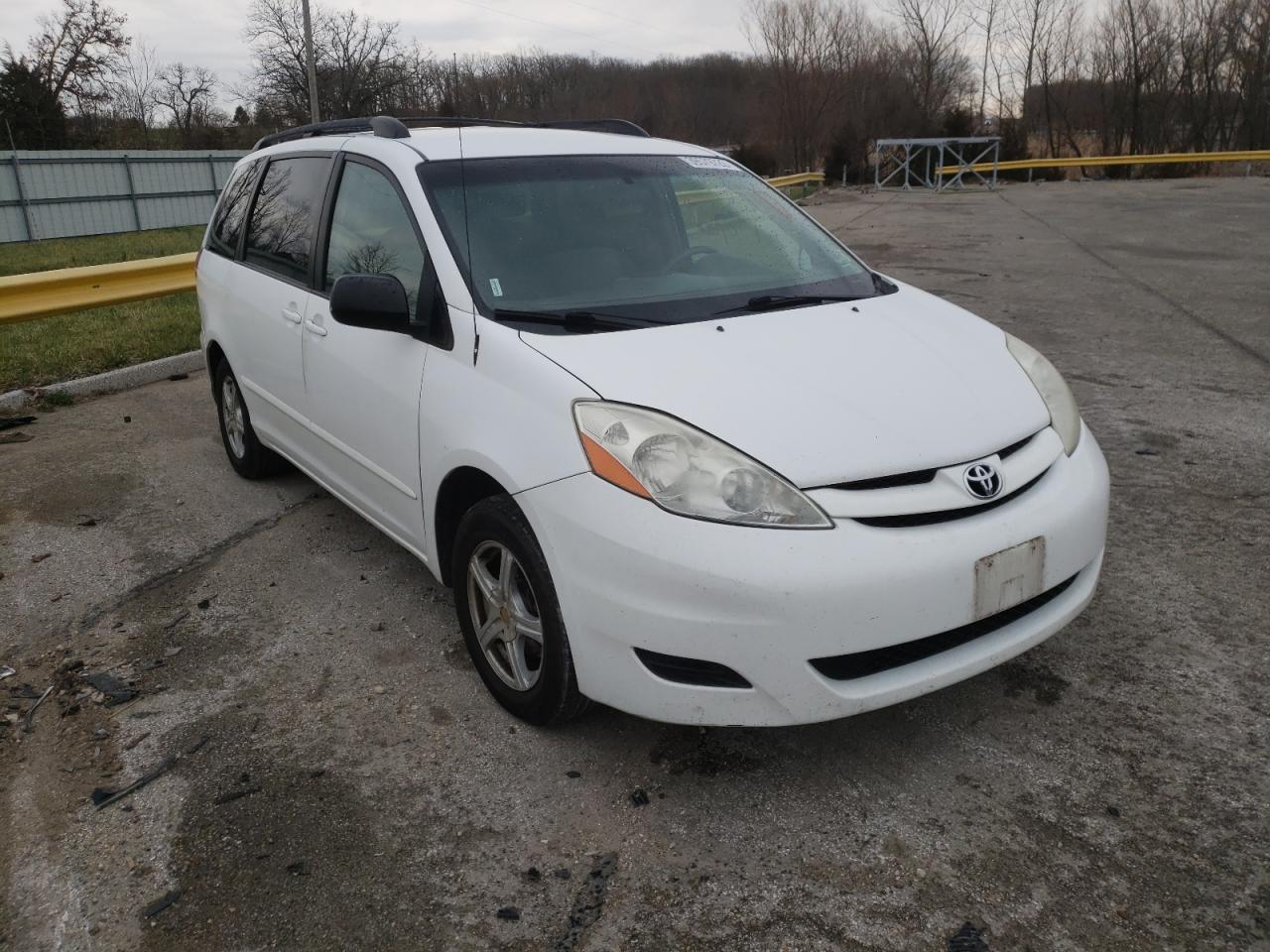 TOYOTA SIENNA CE 2009 مع رقم تعريف المركبة 5TDZK23C19S276118 - صورة من المزاد