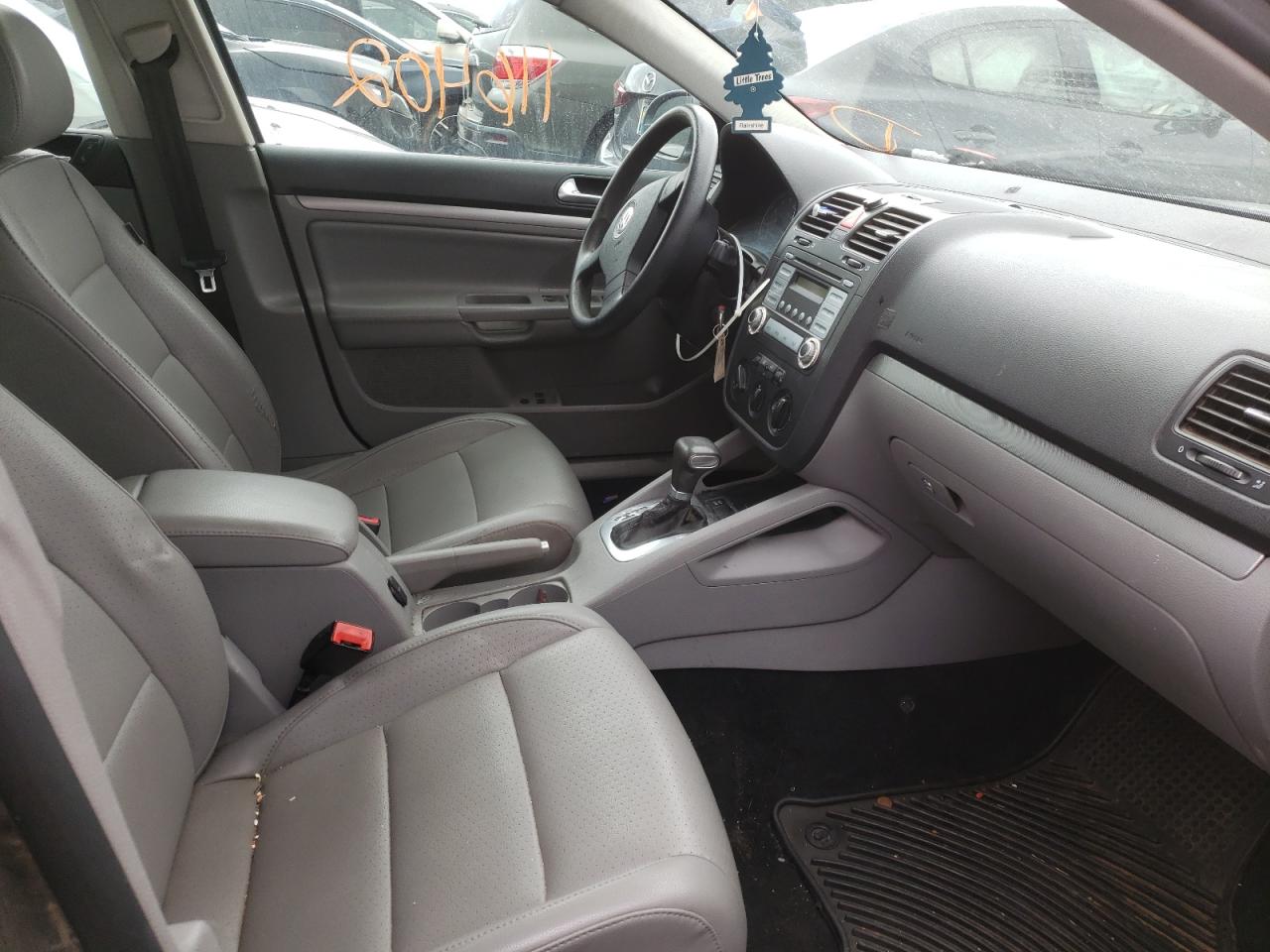 Photo 5 from auction – 2007 VOLKSWAGEN JETTA WOLF with VIN 3VWEF71K57M187026