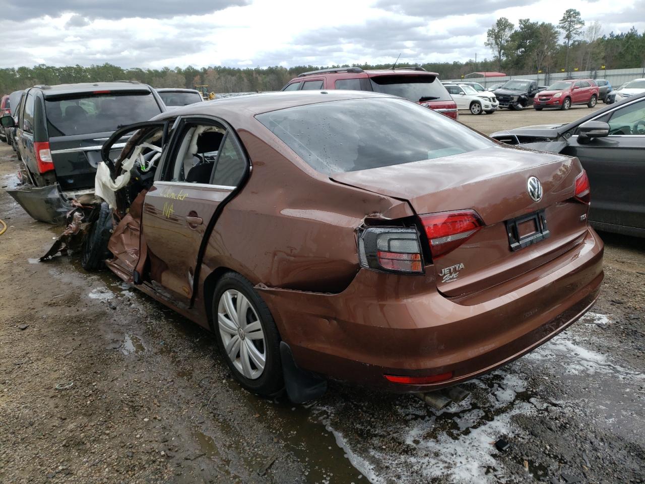 Photo 3 from auction – 2017 VOLKSWAGEN JETTA S with VIN 3VW2B7AJ8HM373974