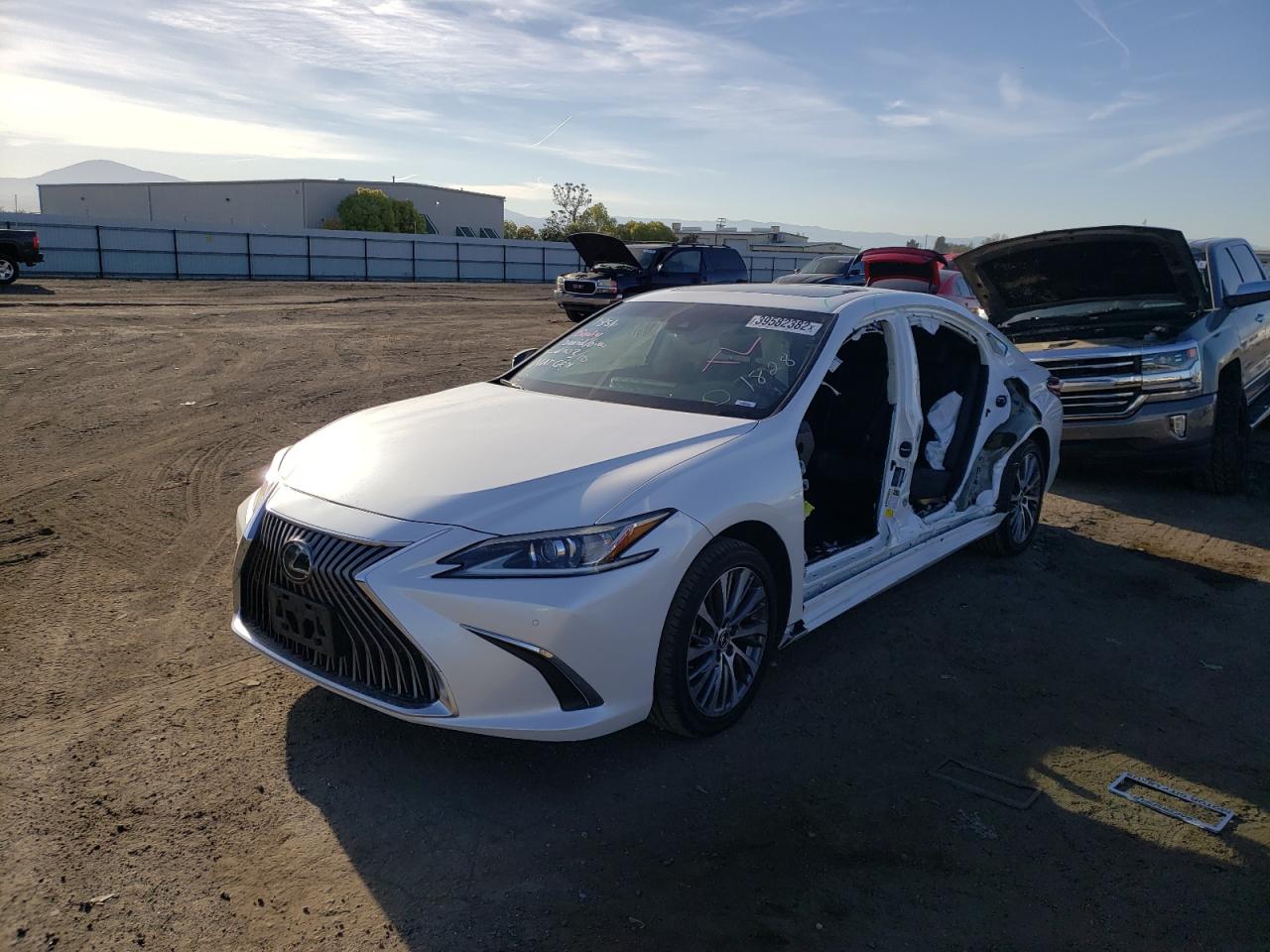 Photo 2 from auction – 2020 LEXUS ES 350 with VIN 58ADZ1B1XLU061828