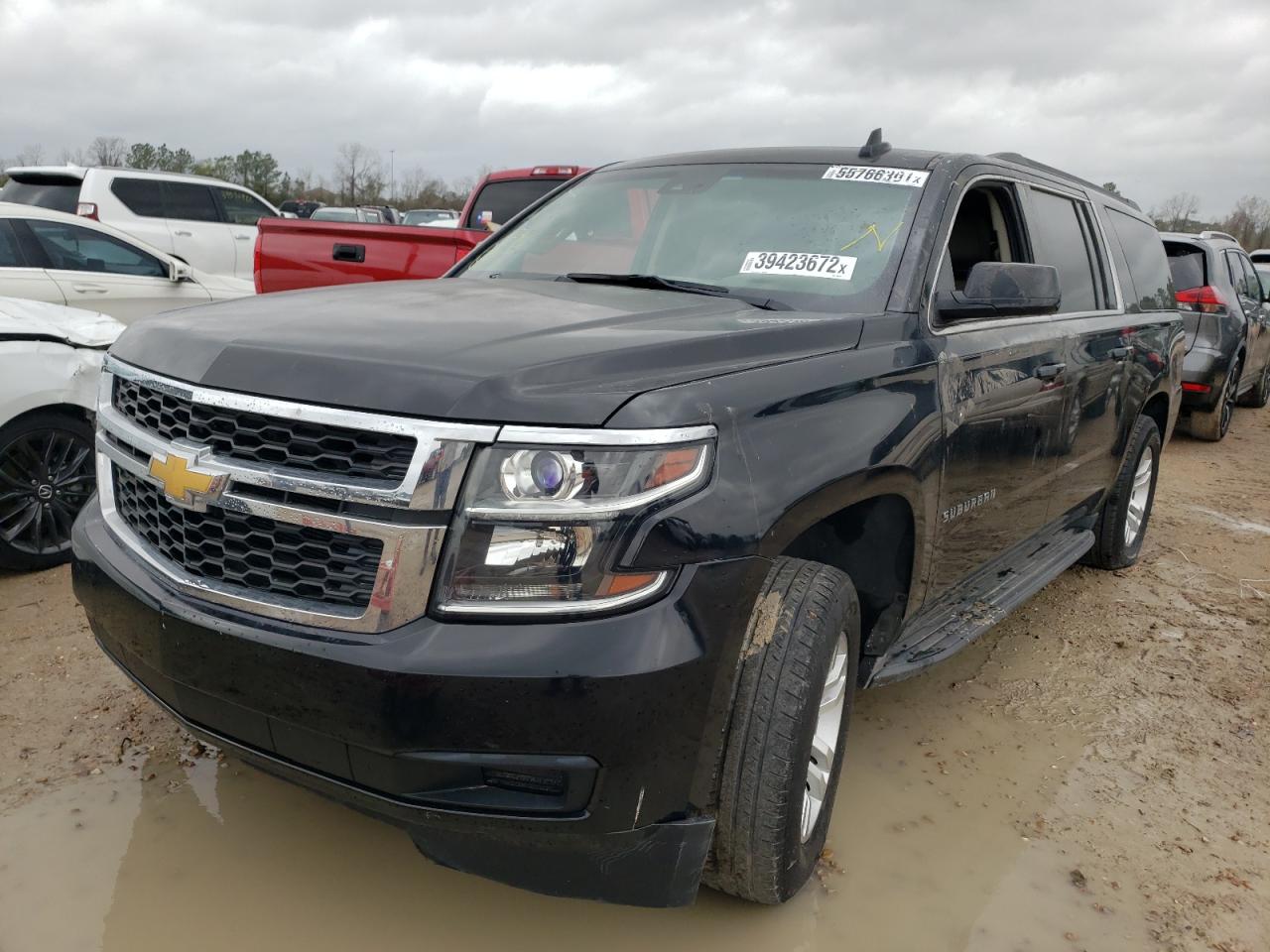 Photo 2 from auction – 2016 CHEVROLET SUBURBAN C with VIN 1GNSCHKC0GR466448