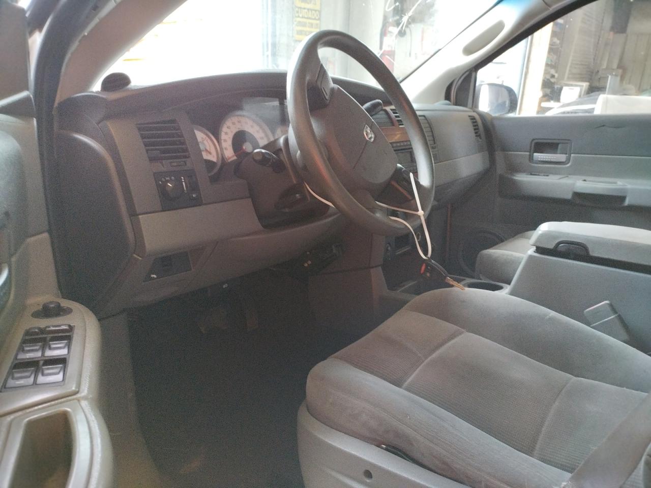 Photo 9 from auction – 2006 DODGE DURANGO SL with VIN 1D4HD48N46F166545