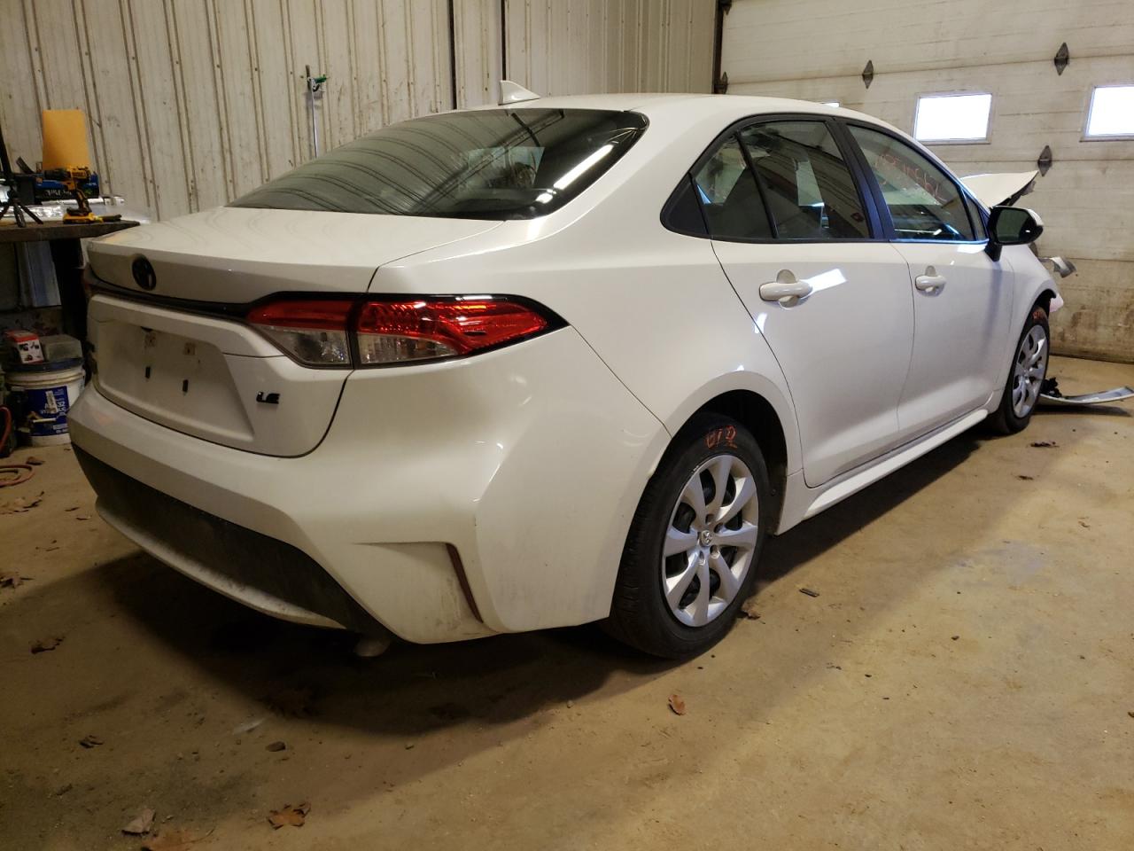 Photo 4 from auction – 2020 TOYOTA COROLLA LE with VIN 5YFEPRAE4LP056145