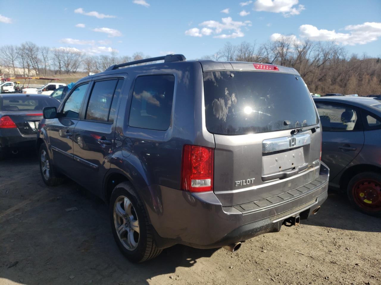 Photo 3 from auction – 2014 HONDA PILOT EXL with VIN 5FNYF4H57EB012843