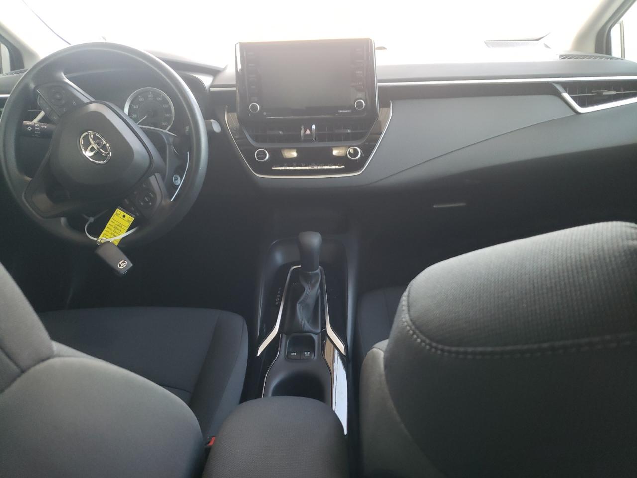 Photo 9 from auction – 2022 TOYOTA COROLLA LE with VIN 5YFEPMAE1NP297179