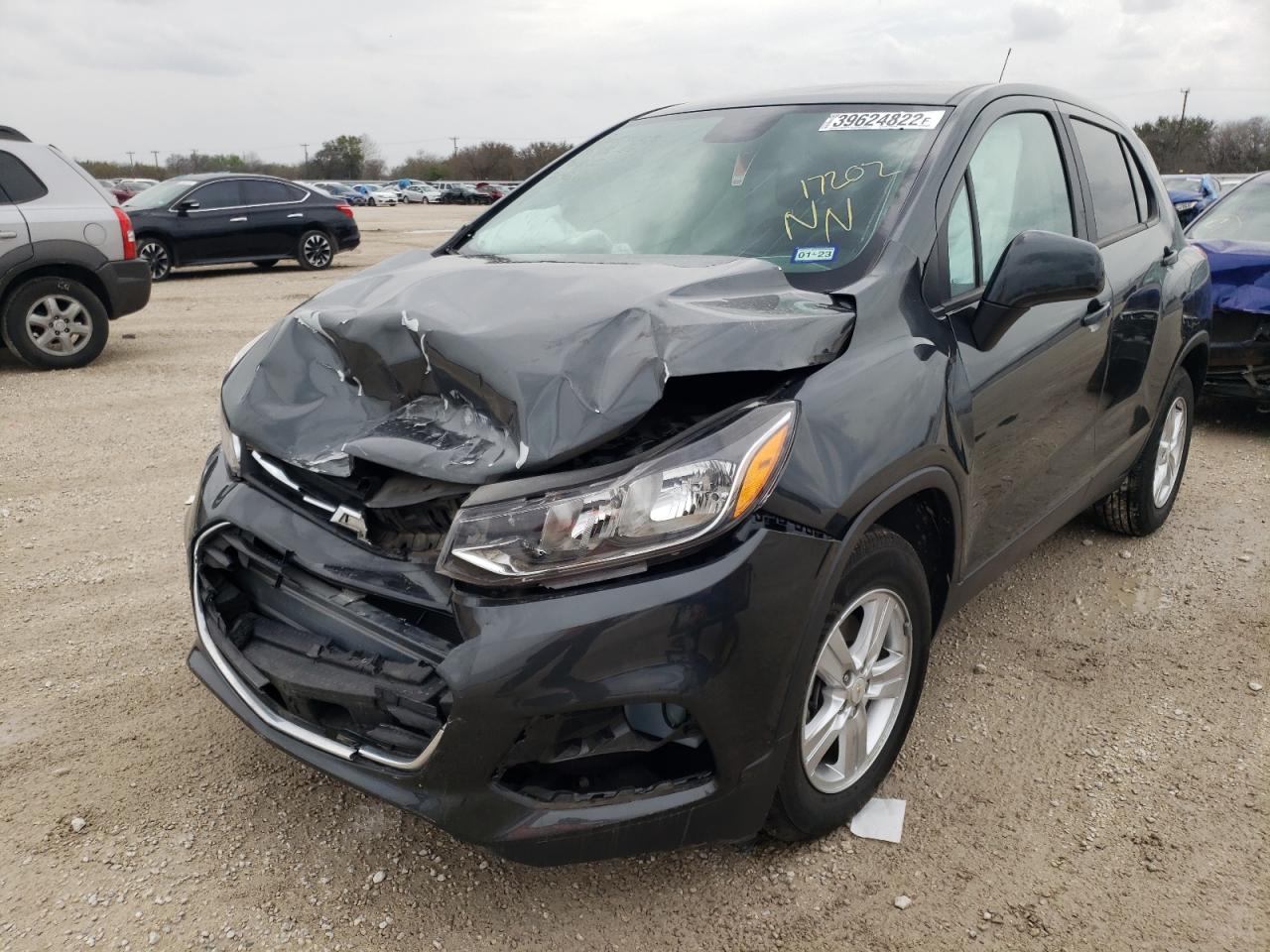 Photo 2 from auction – 2020 CHEVROLET TRAX LS with VIN 3GNCJKSB4LL205128