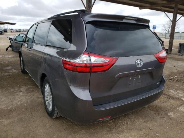 Photo 3 from auction – 2017 TOYOTA SIENNA XLE with VIN 5TDYZ3DC6HS829792