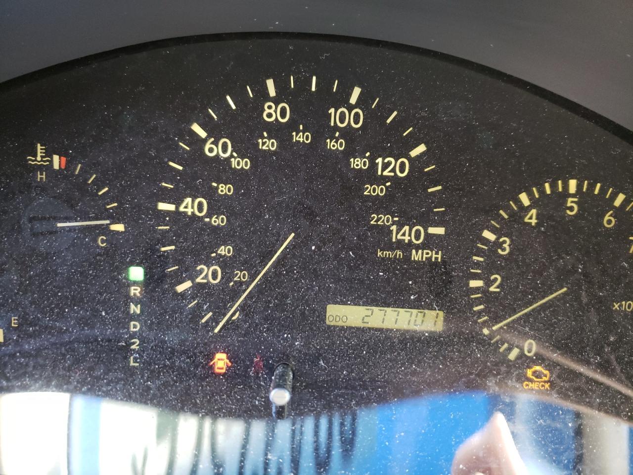 Photo 8 from auction – 2000 LEXUS RX 300 with VIN JT6GF10UXY0064233