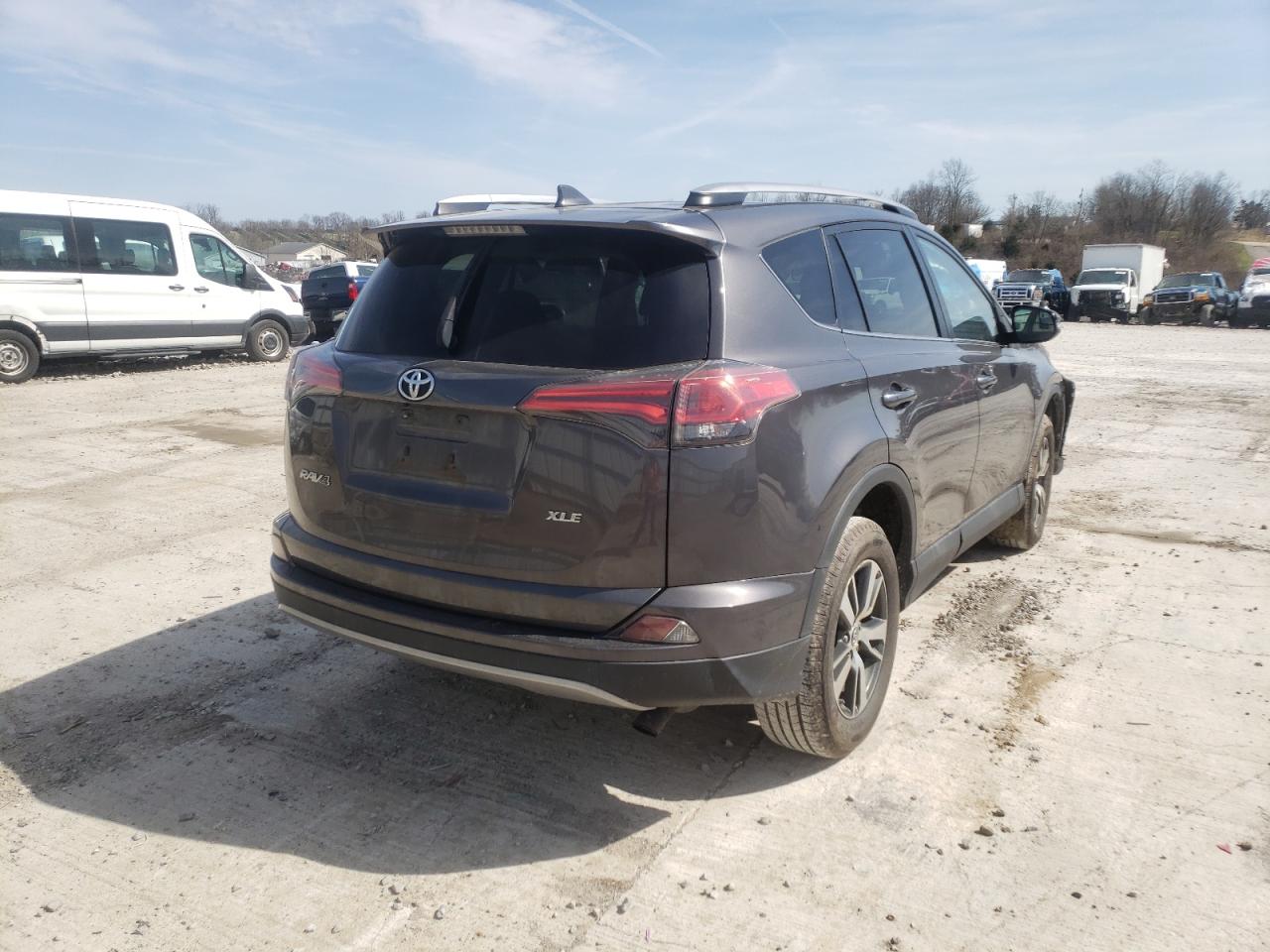 Photo 4 from auction – 2017 TOYOTA RAV4 XLE with VIN 2T3WFREV7HW317010