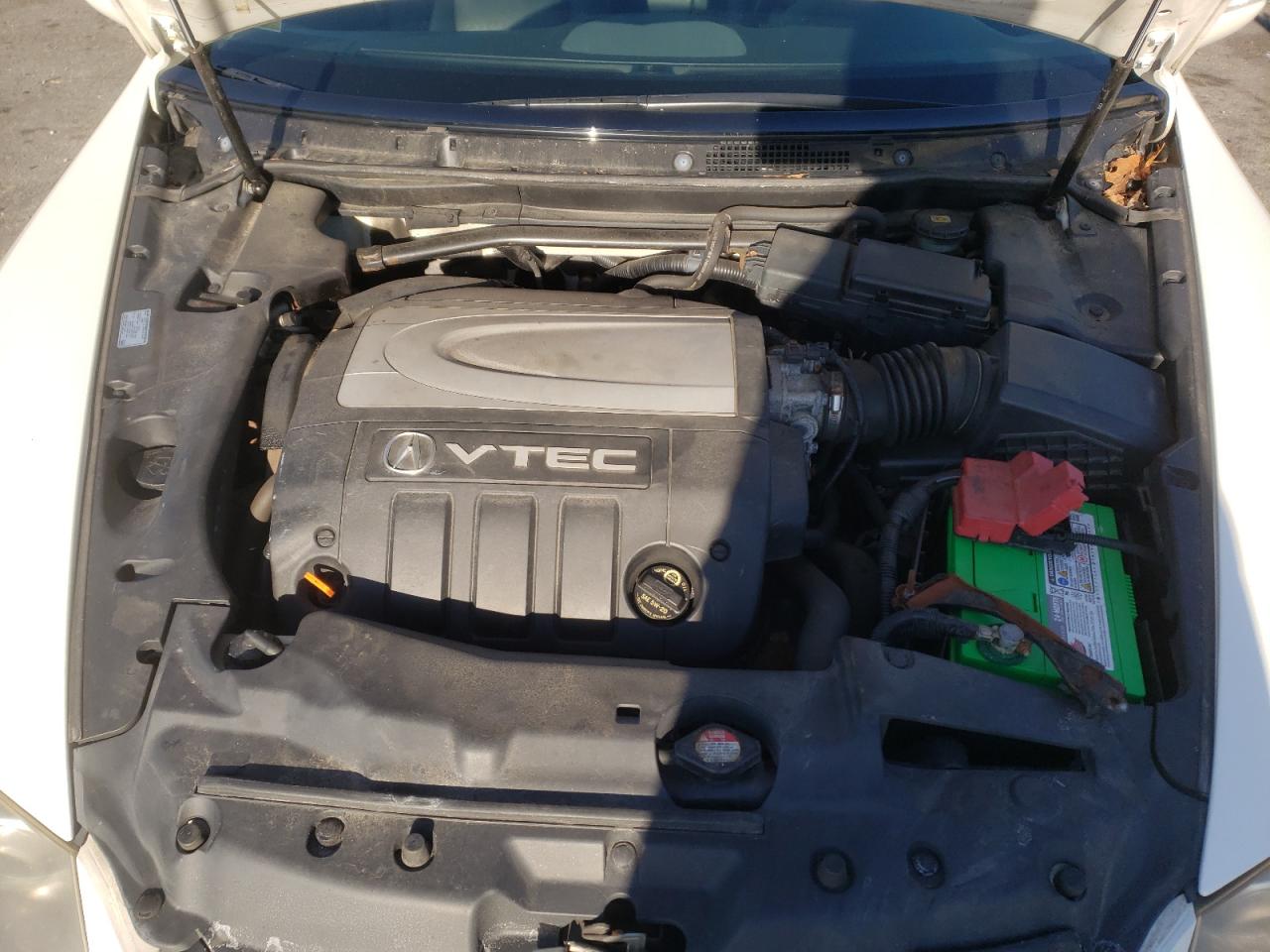 Photo 7 from auction – 2005 ACURA RL with VIN JH4KB165X5C010776