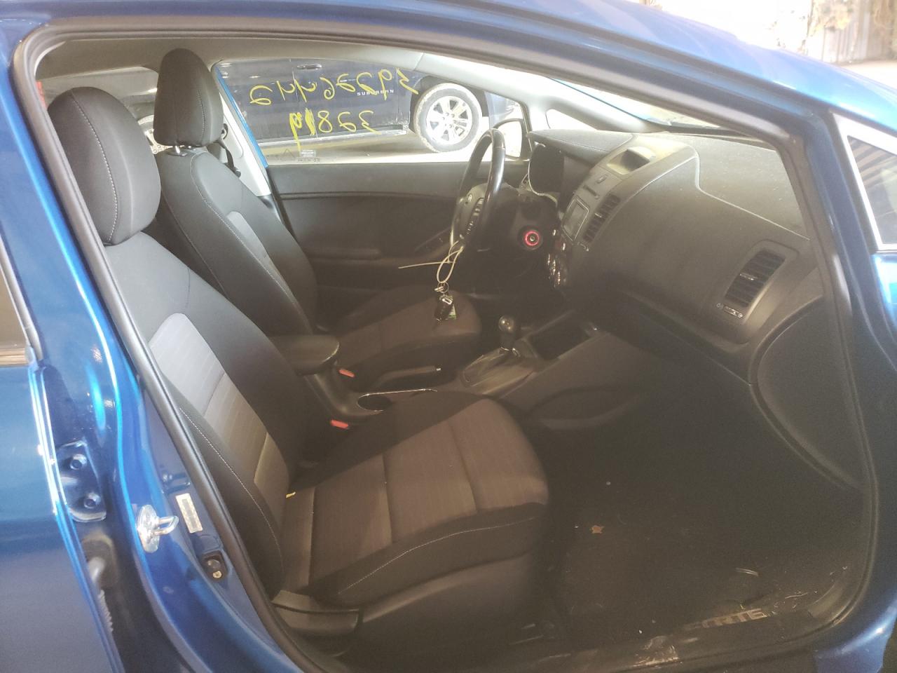 Photo 5 from auction – 2014 KIA FORTE EX with VIN KNAFX4A87E5210586