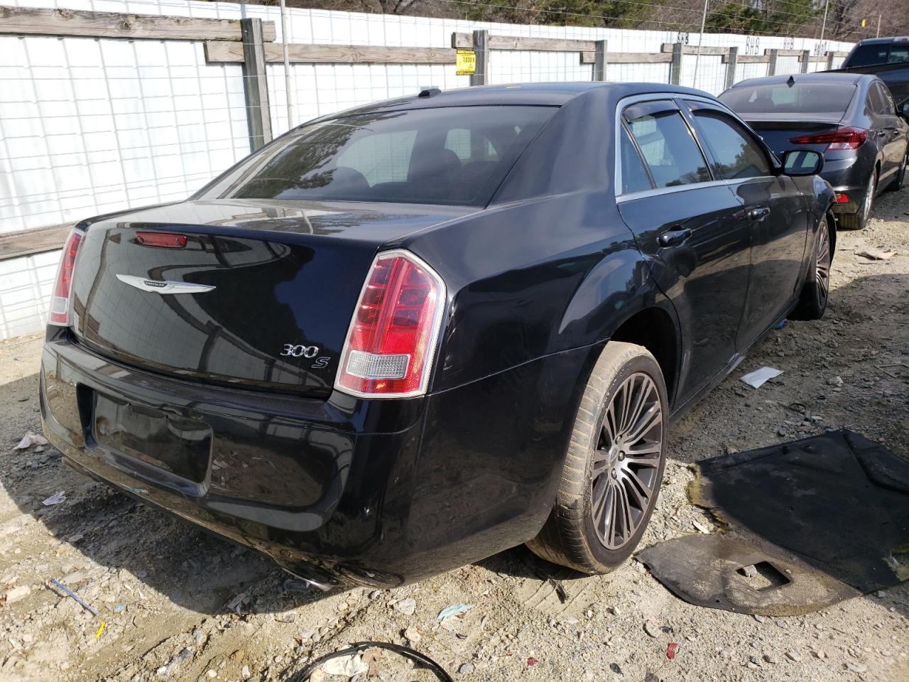 Photo 4 from auction – 2013 CHRYSLER 300 S with VIN 2C3CCABGXDH547285