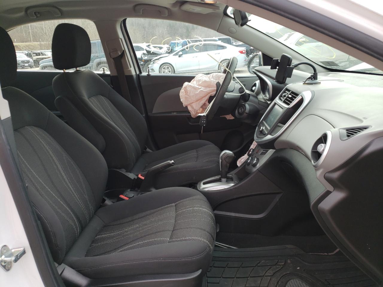 Photo 5 from auction – 2017 CHEVROLET SONIC LT with VIN 1G1JD5SH5H4127946