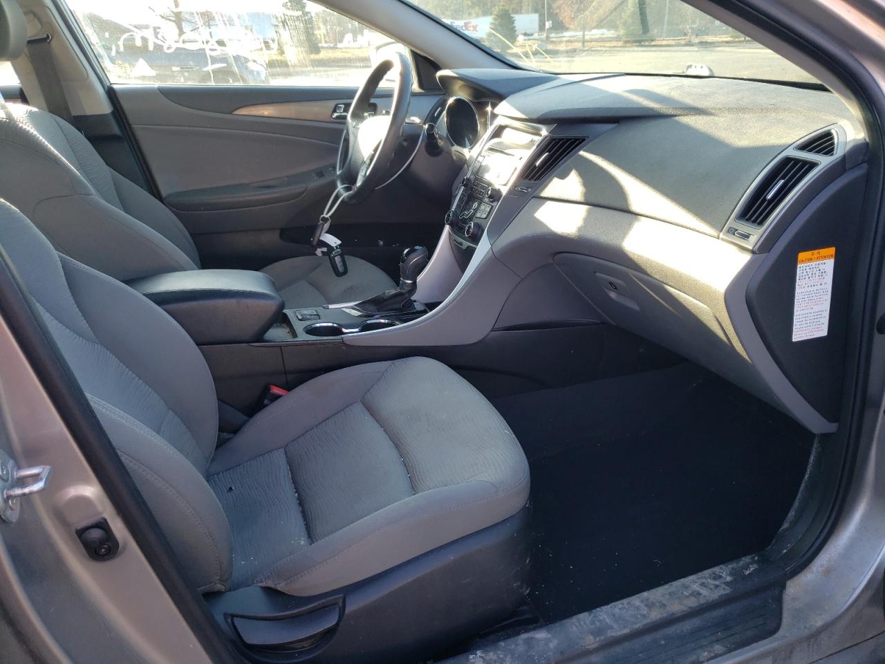 Photo 5 from auction – 2013 HYUNDAI SONATA HYB with VIN KMHEC4A43DA073865