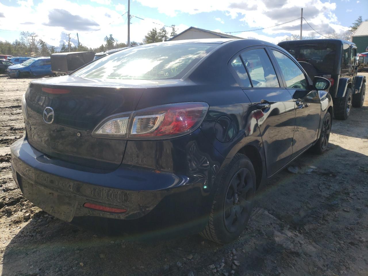Photo 4 from auction – 2013 MAZDA 3 I with VIN JM1BL1TG3D1836223