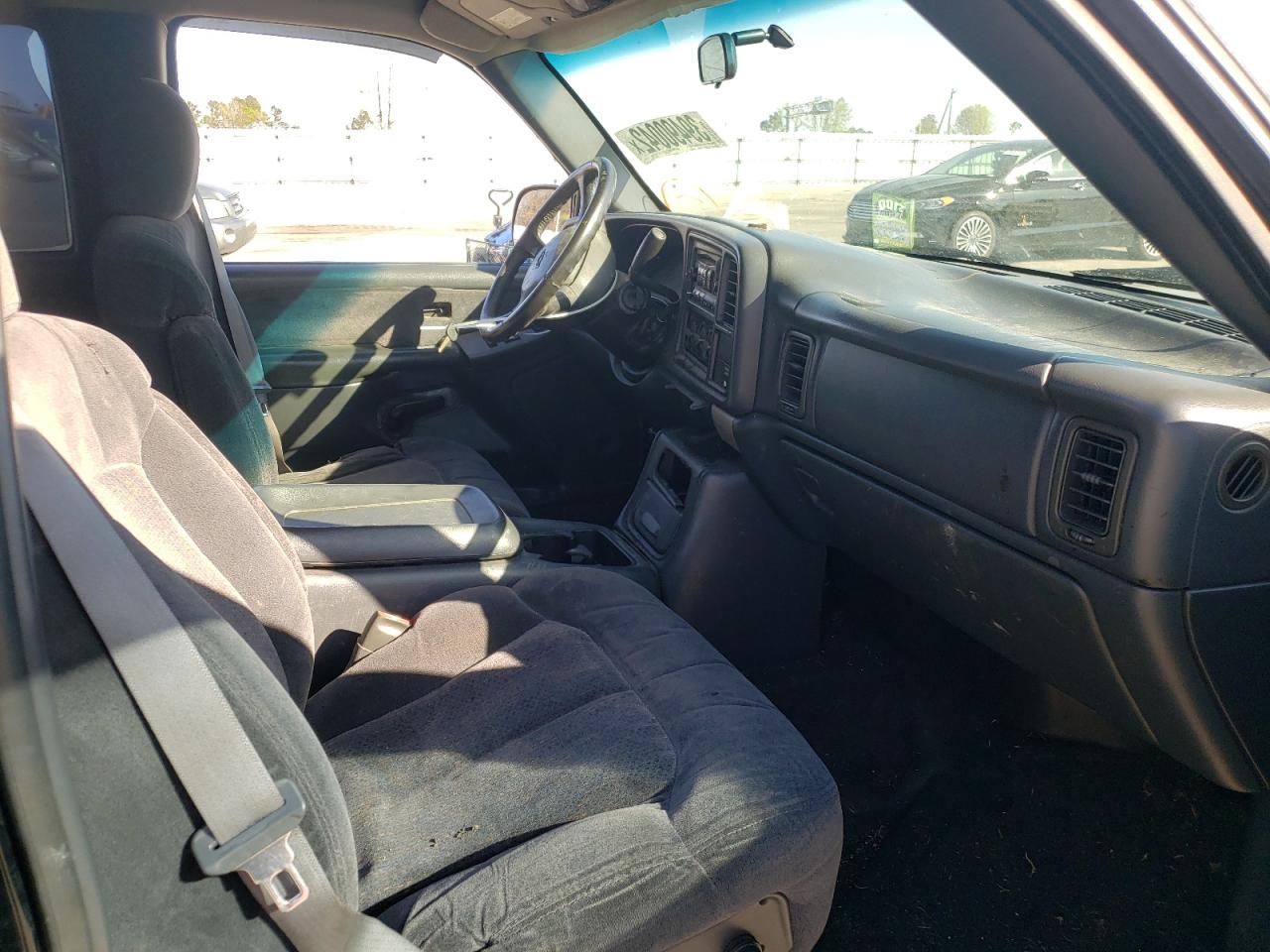Photo 5 from auction – 2000 CHEVROLET SILVERADO with VIN 1GCEK19T6YE282369