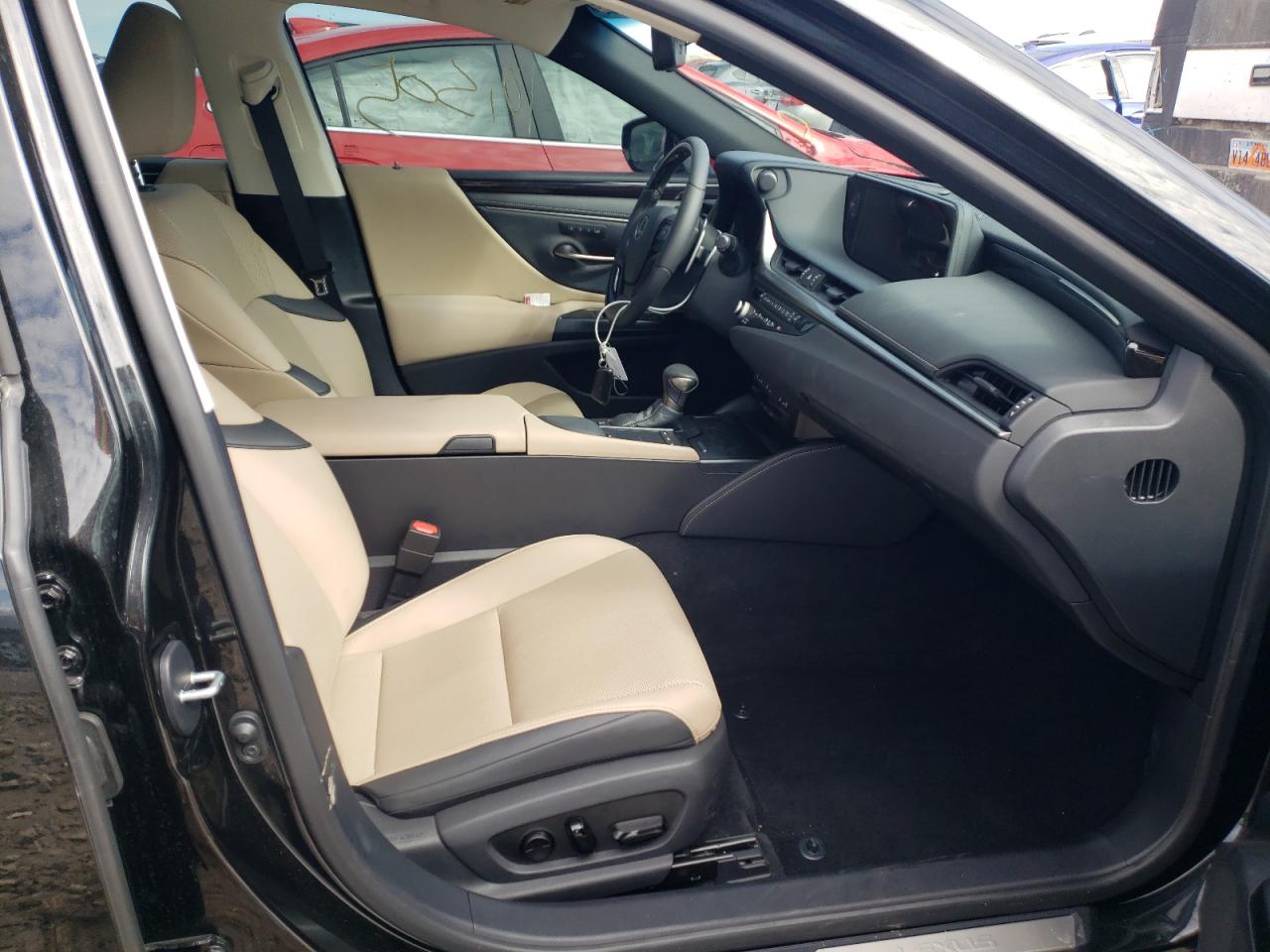 Photo 5 from auction – 2021 LEXUS ES 300H with VIN 58ADA1C17MU012531