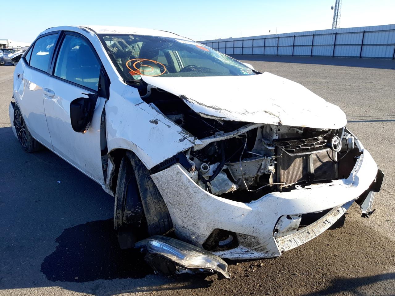 TOYOTA COROLLA L 2015 with VIN 5YFBURHE2FP292153 - Photo from auction