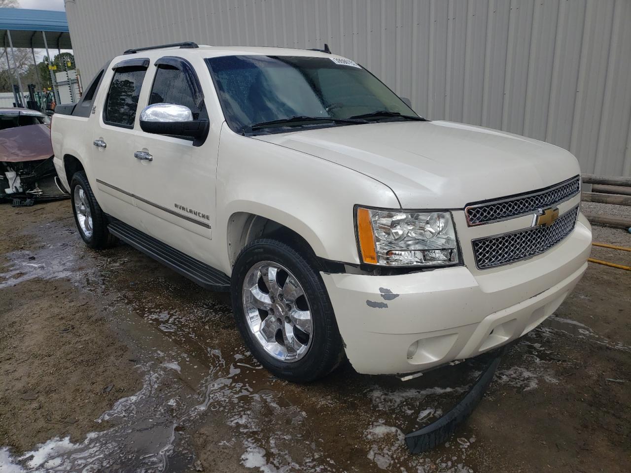 CHEVROLET AVALANCHE 2010 with VIN 3GNVKGE0XAG240209 - Photo from auction