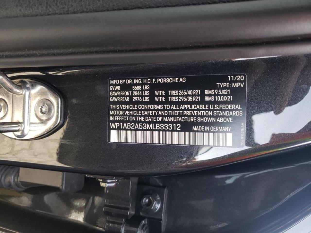 Photo 10 from auction – 2021 PORSCHE MACAN S with VIN WP1AB2A53MLB33312