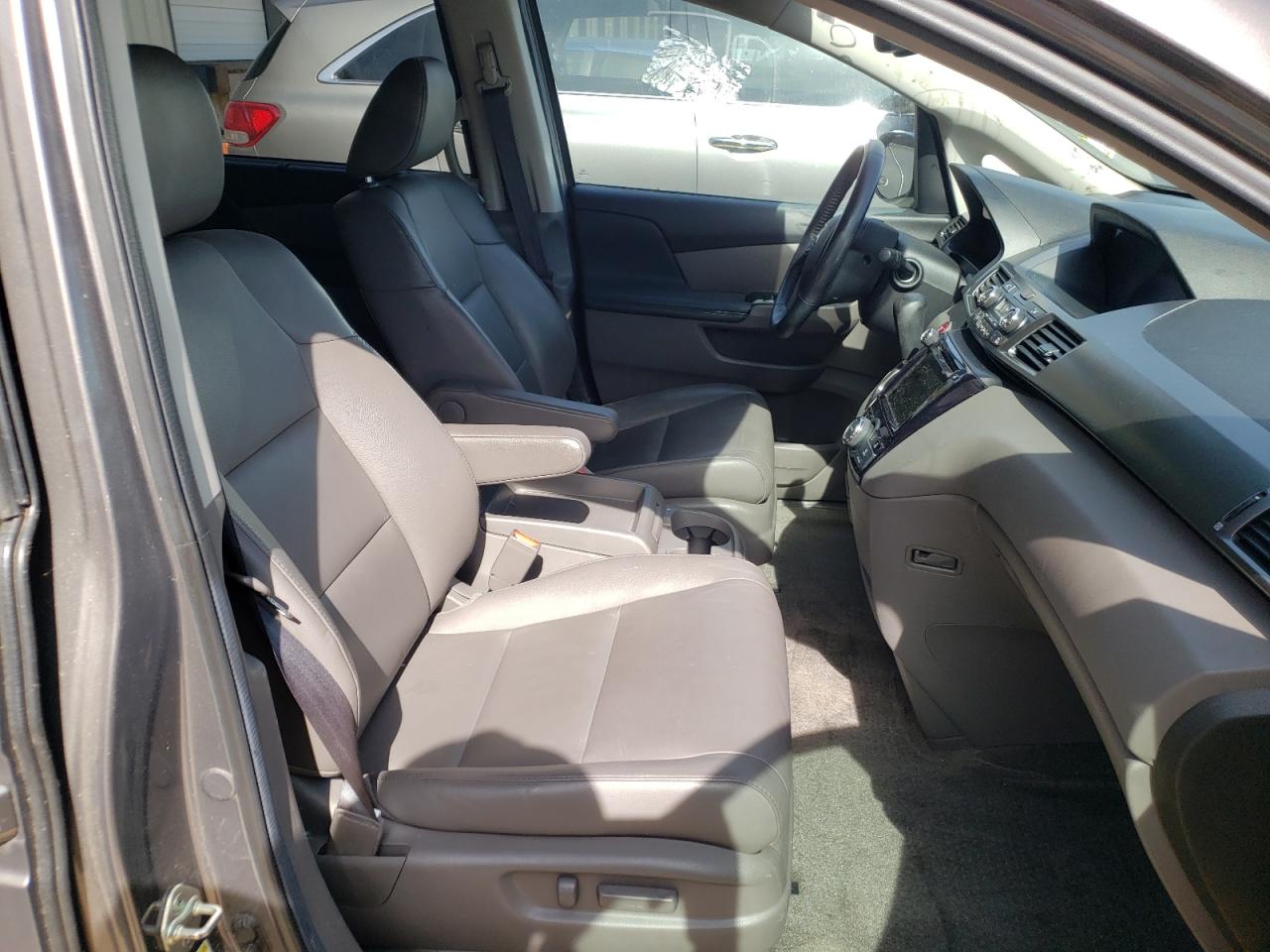 Photo 5 from auction – 2014 HONDA ODYSSEY EX with VIN 5FNRL5H67EB058796