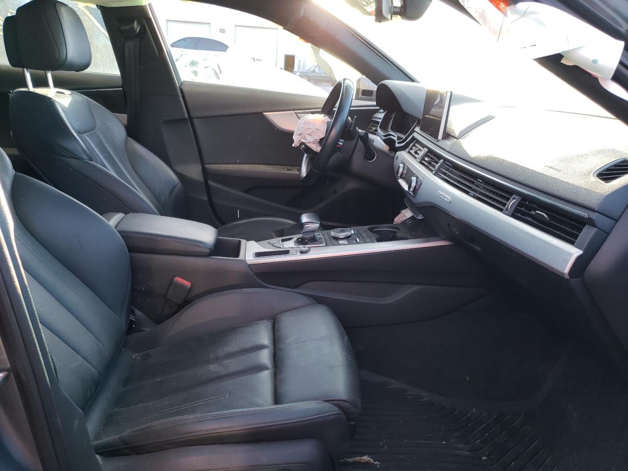 Photo 5 from auction – 2017 AUDI A4 PREMIUM with VIN WAUENAF44HN049270