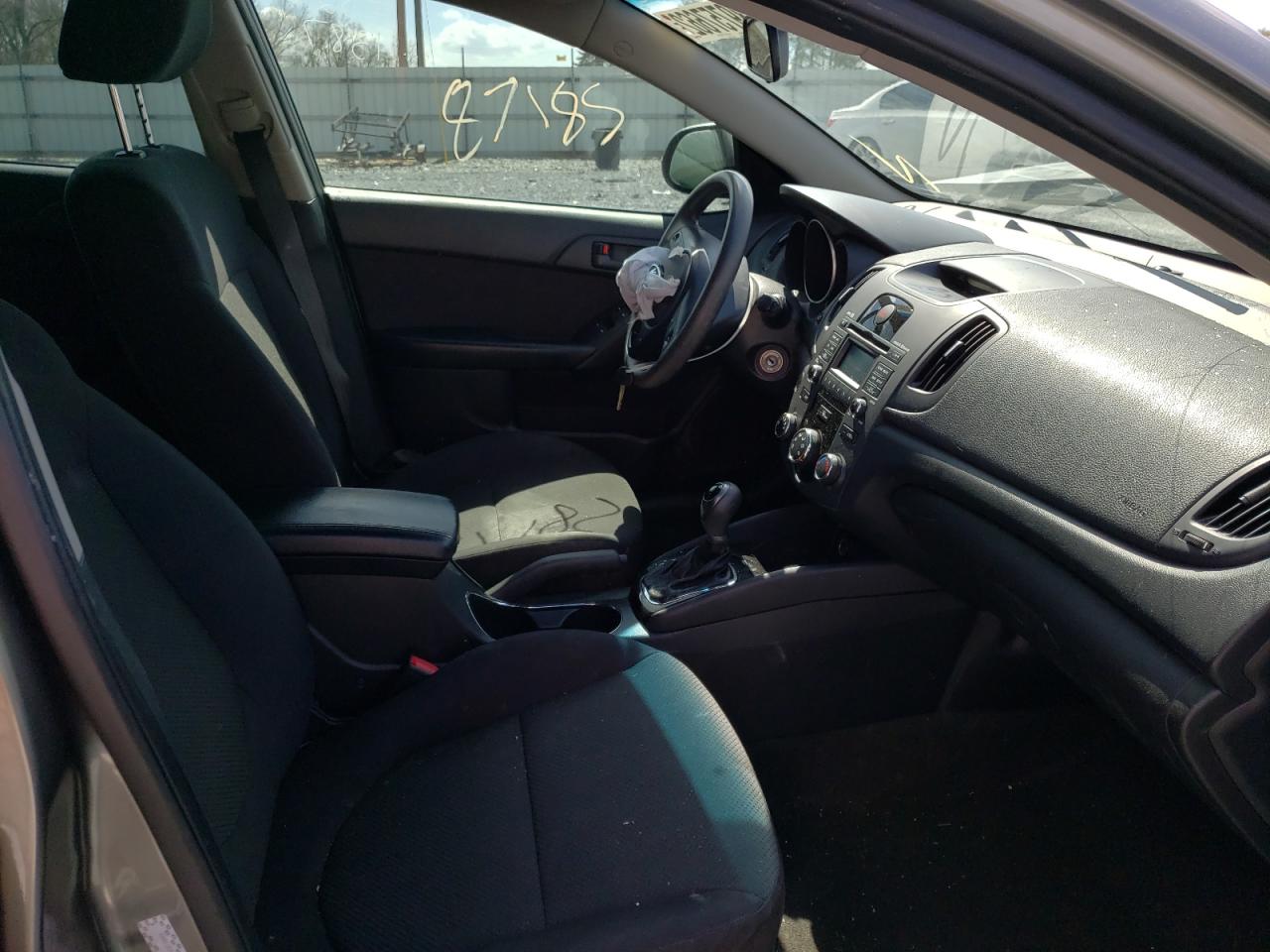 Photo 5 from auction – 2012 KIA FORTE EX with VIN KNAFU5A29C5571387
