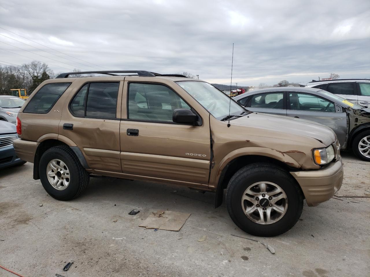 صورة رقم 9 من المزاد - 2002 ISUZU RODEO S مع VIN 4S2CK58W324320734