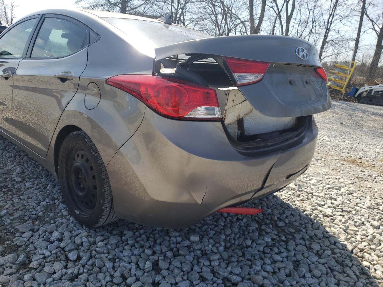 Photo 9 from auction – 2012 HYUNDAI ELANTRA GL with VIN 5NPDH4AE6CH090161