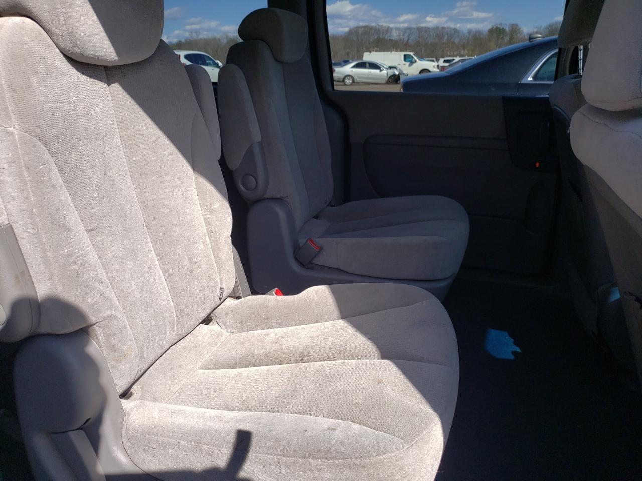 Photo 6 from auction – 2009 KIA SEDONA with VIN KNDMB233096280817