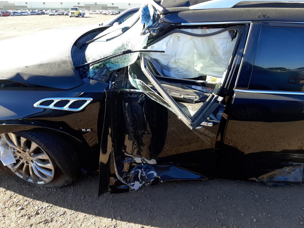 Photo 9 from auction – 2015 INFINITI QX80 with VIN JN8AZ2NC5F9370037